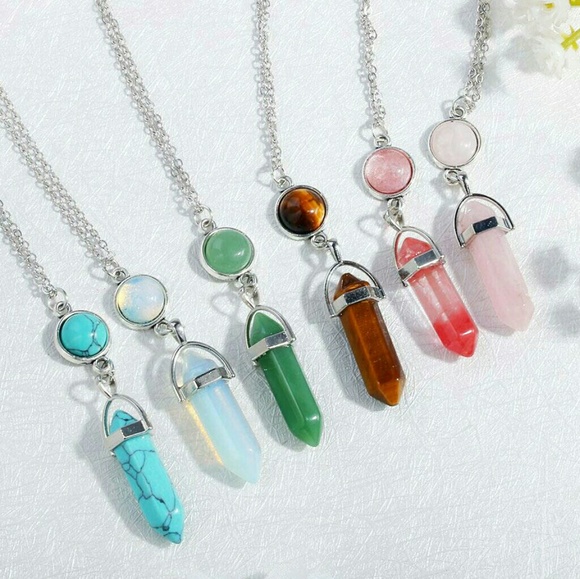 Red Agate Stone Bullet Shape Silvertone Necklace - Picture 3 of 5